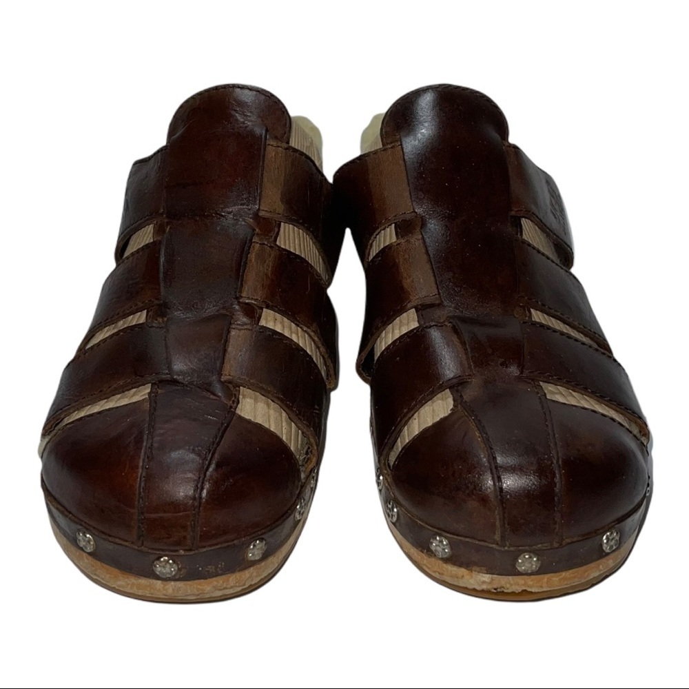 UGG Woman Shoes Size 8